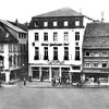 Zu sehen ist das der historische Woha auf dem Marktplatz