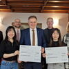 Zu sehen sind die Projektverantwortlichen des Internationalen Bildungsaustausches Schwäbisch Gmünd