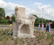 eine Skulptur des Skulpturenpfades Wege zur Kunst in Straßdorf