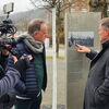 Das ZDF-Fernsehteam mit Moderator Christian Sievers (mitte) und Oberbürgermeister Richard Arnold (rechts im Bild).