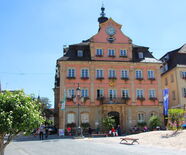 Außenansicht des Rathaus Schwäbisch Gmünd von vorne
