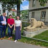 Zu sehen ist die abgesperrte ruhende Löwin im Remspark die Saniert wird