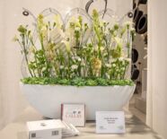 Blumengesteck der 7. Blumenschau mit dem Thema Glanz und Gloria