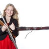 Mädchen mit Instrumenten
