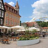 Zu sehen ist der Obere Marktplatz im Sommer