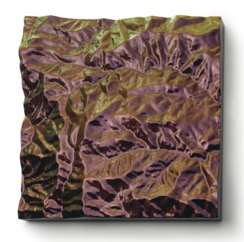 Willi Siber, Tafelobjekt, 2021, MDF, Interferenzlack, 120 × 120 × 12 cm. © VG Bild-Kunst, Bonn 2023. Foto: Henry M. Linder, Kisslegg.