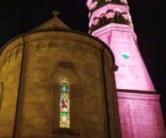 Johanniskirche beleuchtet zur Weihnachtszeit