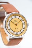 Bifora Uhr